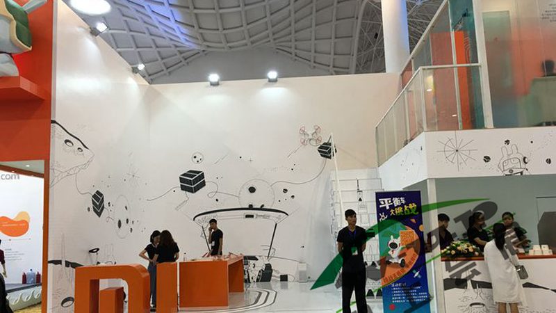 广告设计素材尺寸规格全解析：从标准到定制